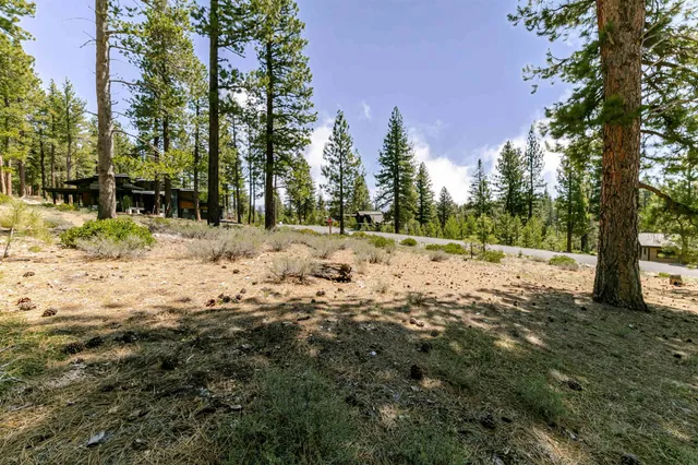 $2,700,000 | 11420 Ghirard Road, Truckee, CA 96161