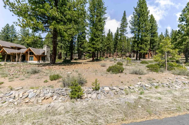 $2,700,000 | 11420 Ghirard Road, Truckee, CA 96161