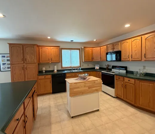 $569,900 | 8086 East Oaks Drive, Unit 1002, Baileys Harbor, WI 54202
