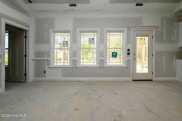 $475,000 | 303 Ramonas Lake Court, New Bern, NC 28560