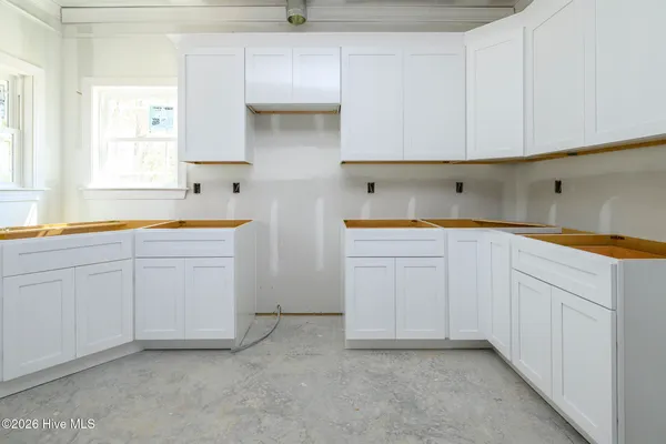 $475,000 | 303 Ramonas Lake Court, New Bern, NC 28560