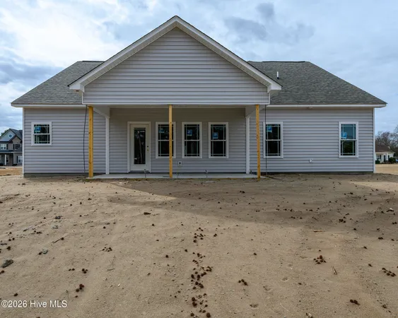 $475,000 | 303 Ramonas Lake Court, New Bern, NC 28560