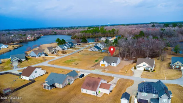 $475,000 | 303 Ramonas Lake Court, New Bern, NC 28560