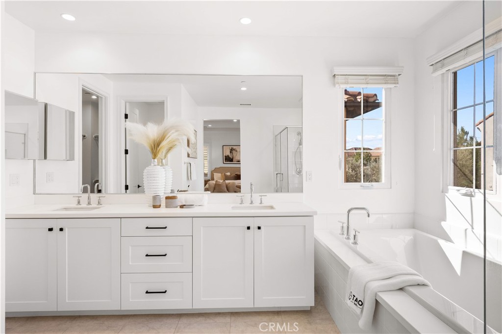 217 Piazza Irvine, CA 92602 - Photo 32 of 63