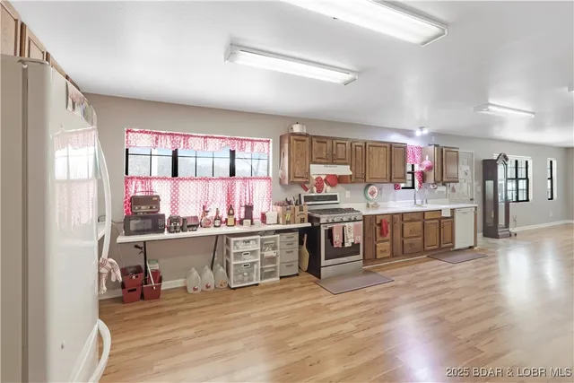 $325,000 | 106 Mt Carmel Road, Eldon, MO 65026