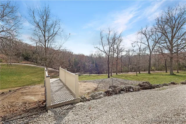 $325,000 | 106 Mt Carmel Road, Eldon, MO 65026