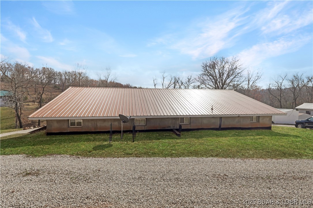 106 Mt Carmel Road Eldon, MO 65026 - Photo 27 of 39 NEW metal roof!