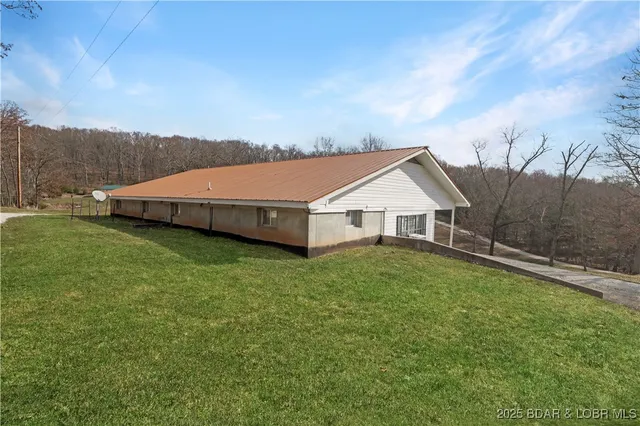 $325,000 | 106 Mt Carmel Road, Eldon, MO 65026