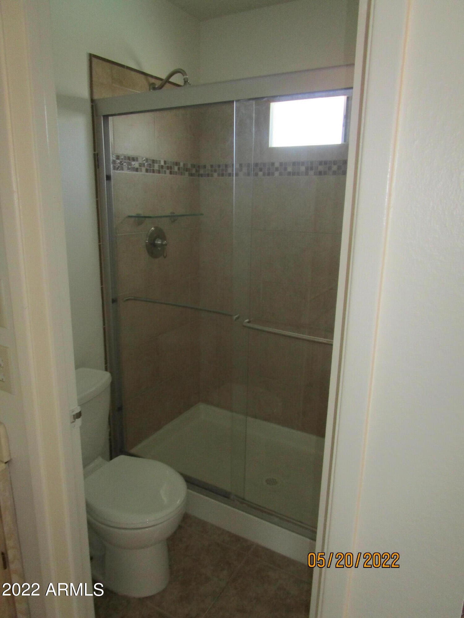 3725 West Hearn Road Phoenix, AZ 85053 - Photo 10 of 10 hall bath