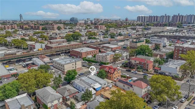 $1,095,000 | 472 Lake Street | Gravesend