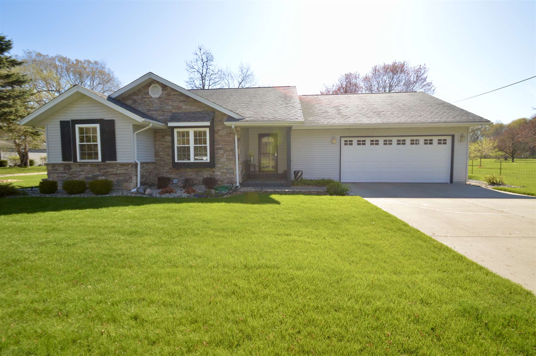 55684 Apple Road Osceola, IN 46561 - Photo 2 of 36 Gallery Image 2