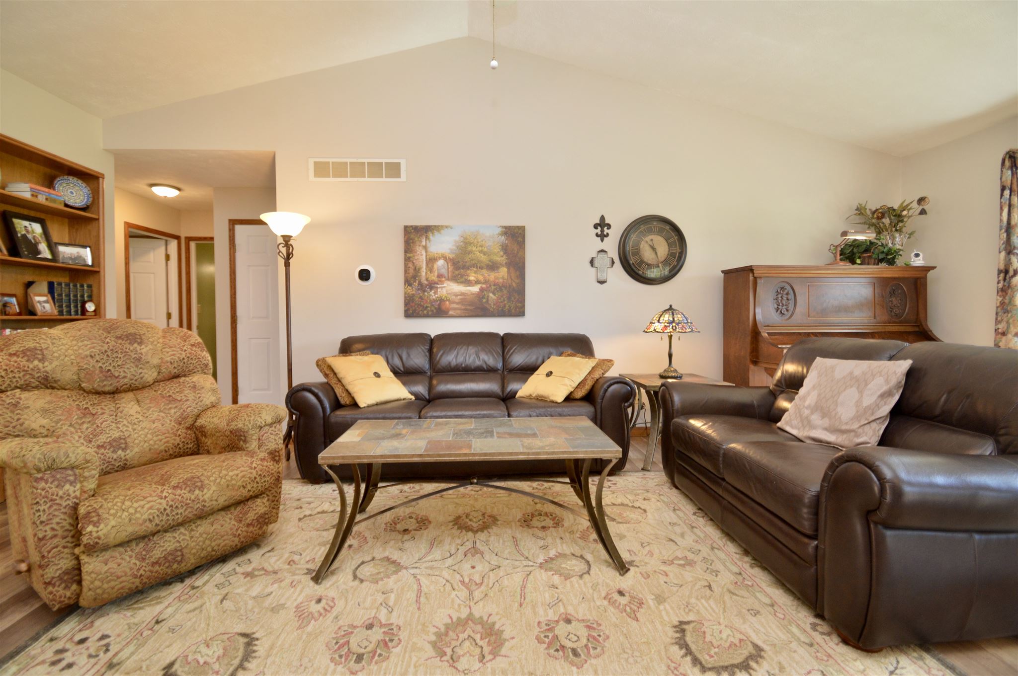 55684 Apple Road Osceola, IN 46561 - Photo 9 of 36 Gallery Image 9