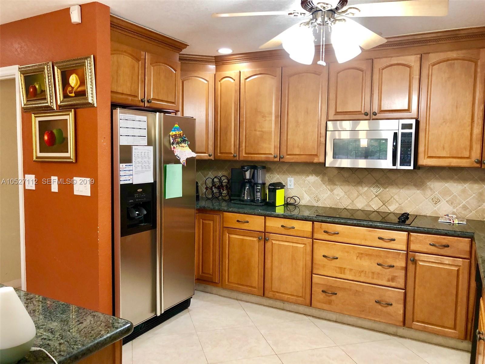 20906 Encanto Court Boca Raton, FL 33433 - Photo 10 of 47 Gallery Image 10