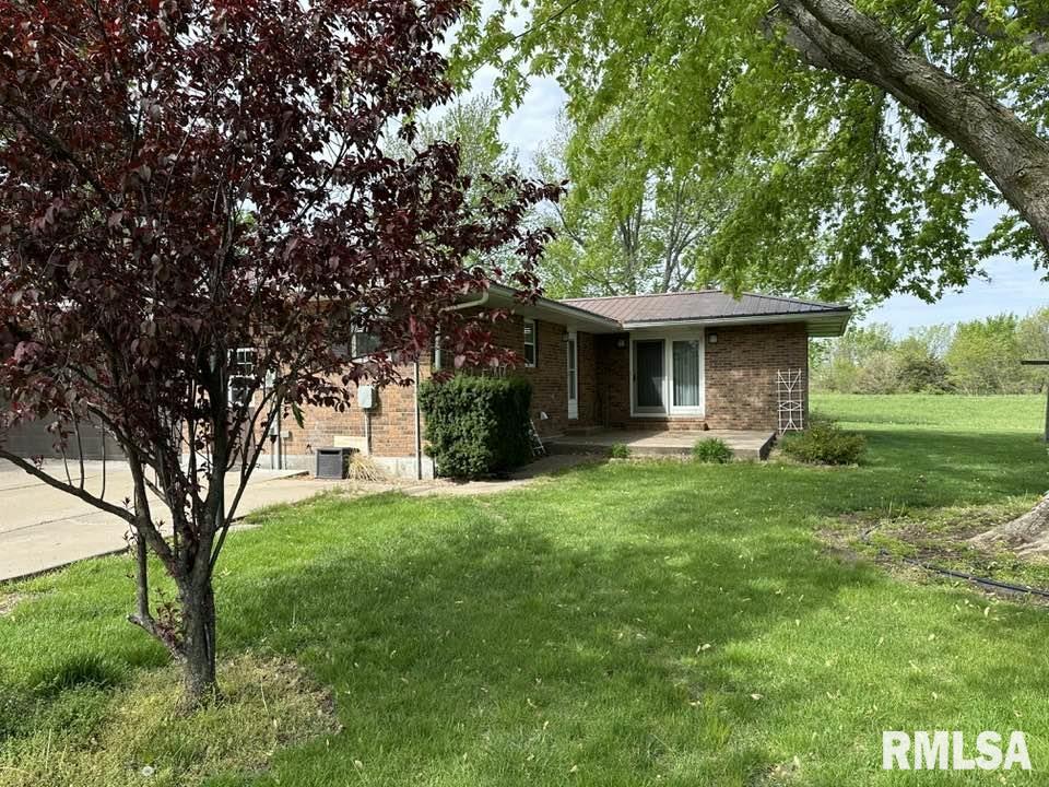 412 Hickman Road Camp Point, IL 62320 - Photo 13 of 14