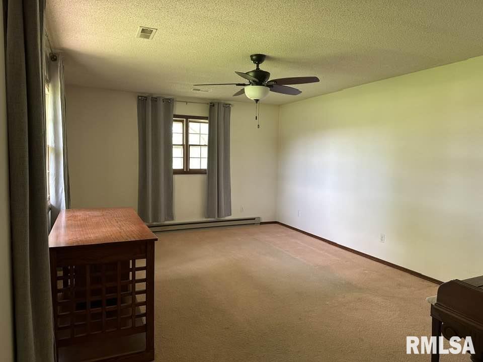 412 Hickman Road Camp Point, IL 62320 - Photo 4 of 14