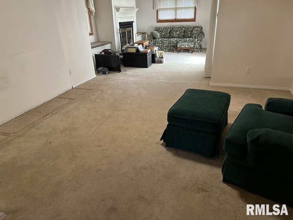 412 Hickman Road Camp Point, IL 62320 - Photo 5 of 14