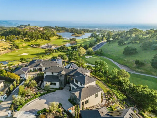 $2,985,000 | 3727 Lakebriar Place, Santa Rosa, CA 95403