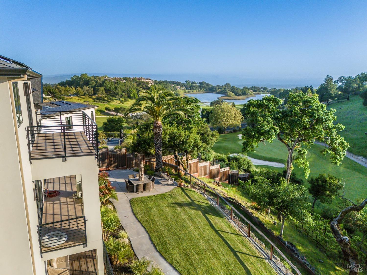 3727 Lakebriar Place Santa Rosa, CA 95403 - Photo 11 of 56