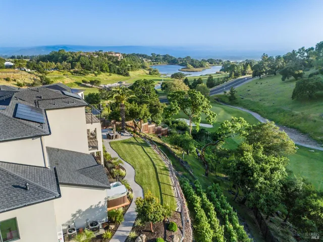 $2,985,000 | 3727 Lakebriar Place, Santa Rosa, CA 95403