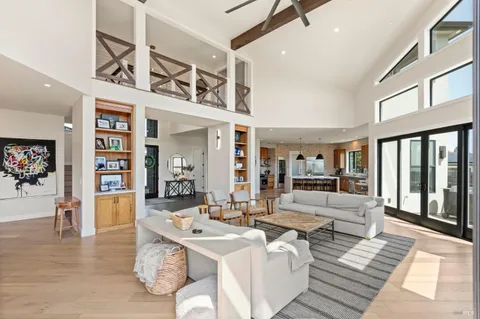 $2,499,000 | 3727 Lakebriar Place, Santa Rosa, CA 95403