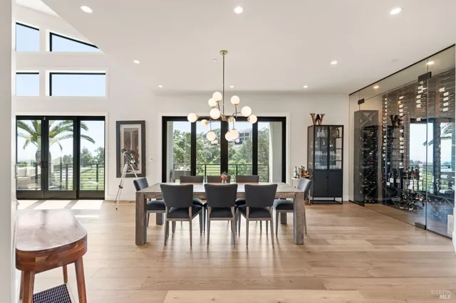 $2,499,000 | 3727 Lakebriar Place, Santa Rosa, CA 95403