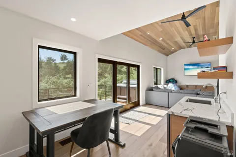 $2,499,000 | 3727 Lakebriar Place, Santa Rosa, CA 95403