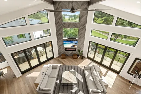 $2,499,000 | 3727 Lakebriar Place, Santa Rosa, CA 95403