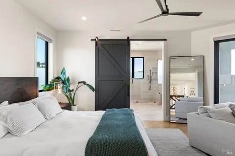 $2,499,000 | 3727 Lakebriar Place, Santa Rosa, CA 95403