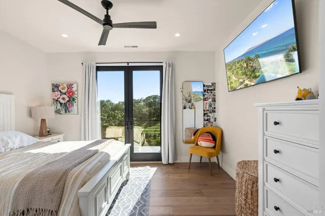 $2,499,000 | 3727 Lakebriar Place, Santa Rosa, CA 95403