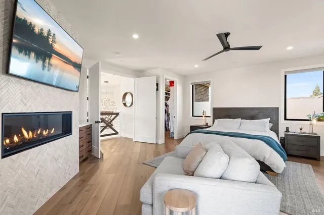 $2,985,000 | 3727 Lakebriar Place, Santa Rosa, CA 95403