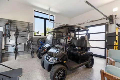 $2,499,000 | 3727 Lakebriar Place, Santa Rosa, CA 95403