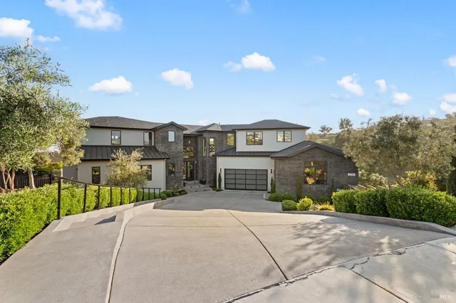 $2,499,000 | 3727 Lakebriar Place, Santa Rosa, CA 95403