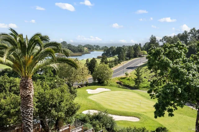 $2,499,000 | 3727 Lakebriar Place, Santa Rosa, CA 95403