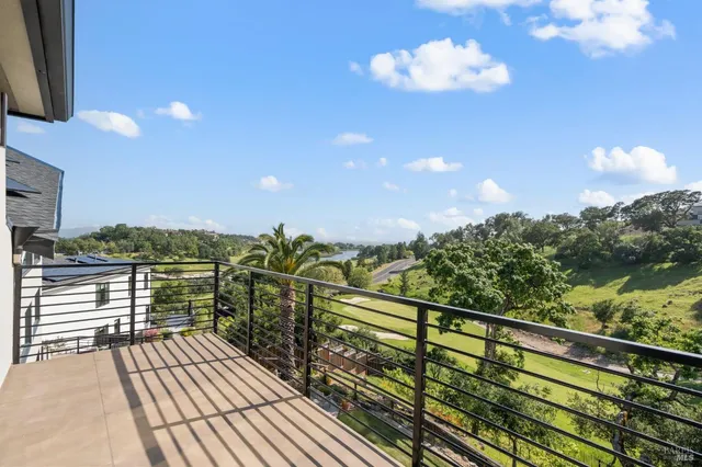 $2,985,000 | 3727 Lakebriar Place, Santa Rosa, CA 95403