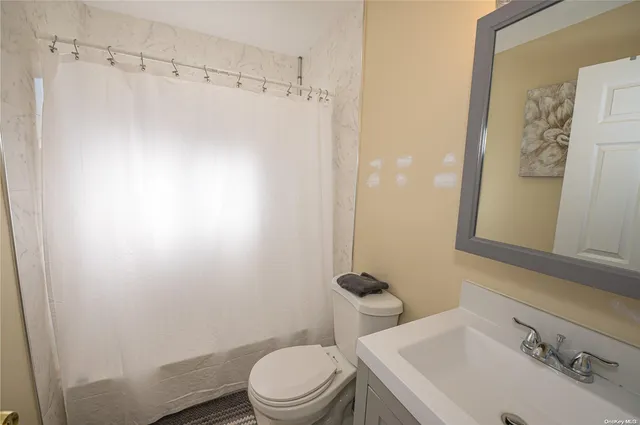 $500,000 | 31 William Street, Copiague, NY 11726