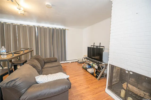 $500,000 | 31 William Street, Copiague, NY 11726