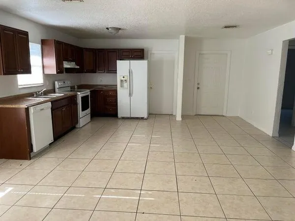 $325,000 | 1201 West 32nd Street, Riviera Beach, FL 33404