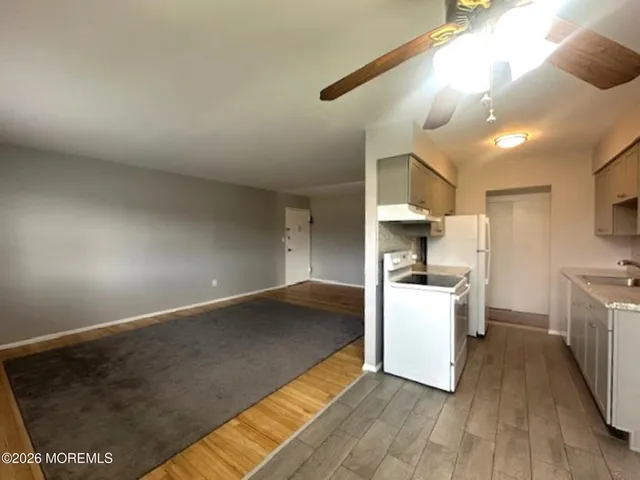 $2,000 | 61 Stonehurst Boulevard, Unit F, Freehold, NJ 07728