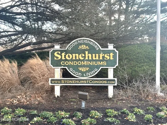 $2,000 | 61 Stonehurst Boulevard, Unit F, Freehold, NJ 07728