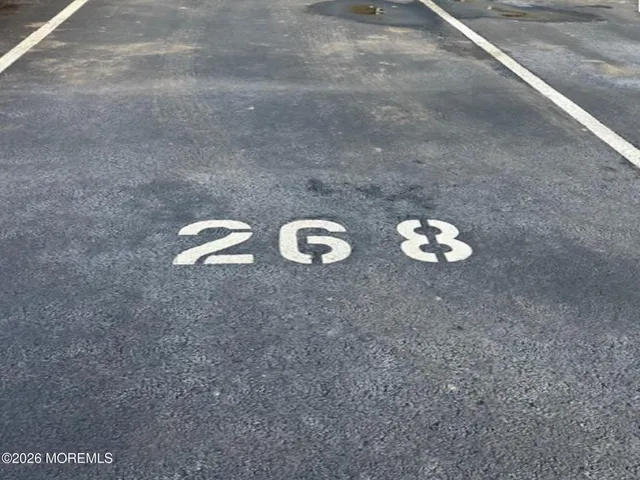 $2,000 | 61 Stonehurst Boulevard, Unit F, Freehold, NJ 07728