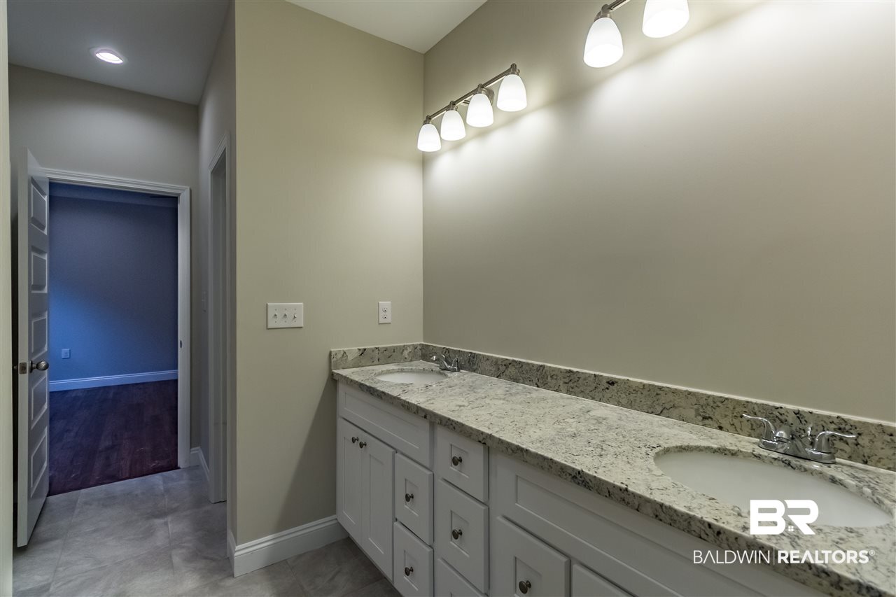 1040 Sunnybell Lane Foley, AL 36535 - Photo 10 of 30 Master Bath