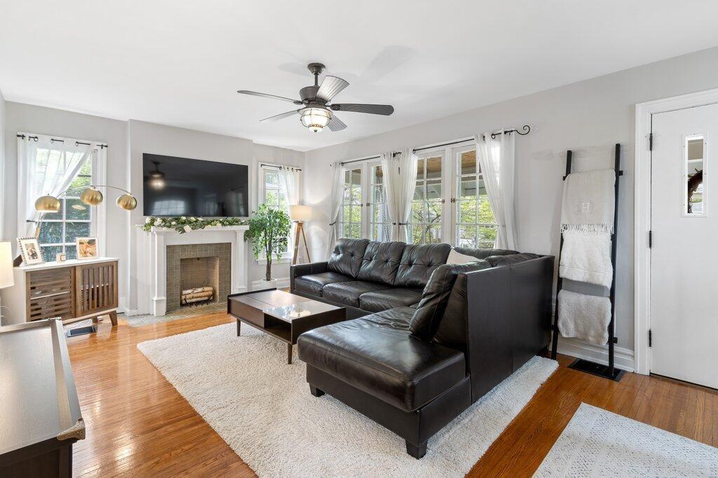 389 East Tulane Road Columbus, OH 43202 - Photo 6 of 30 389 East Tulane Road-6.jpg-SMALL