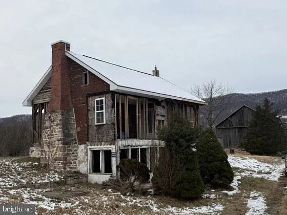 a front view of house