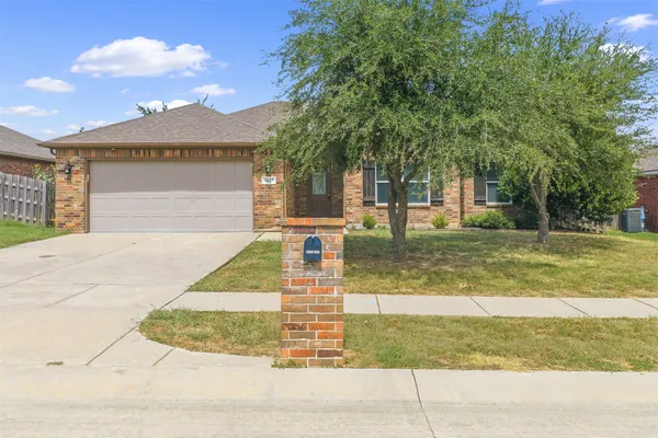$259,900 | 4627 Lakeshore Drive, Ardmore, OK 73401