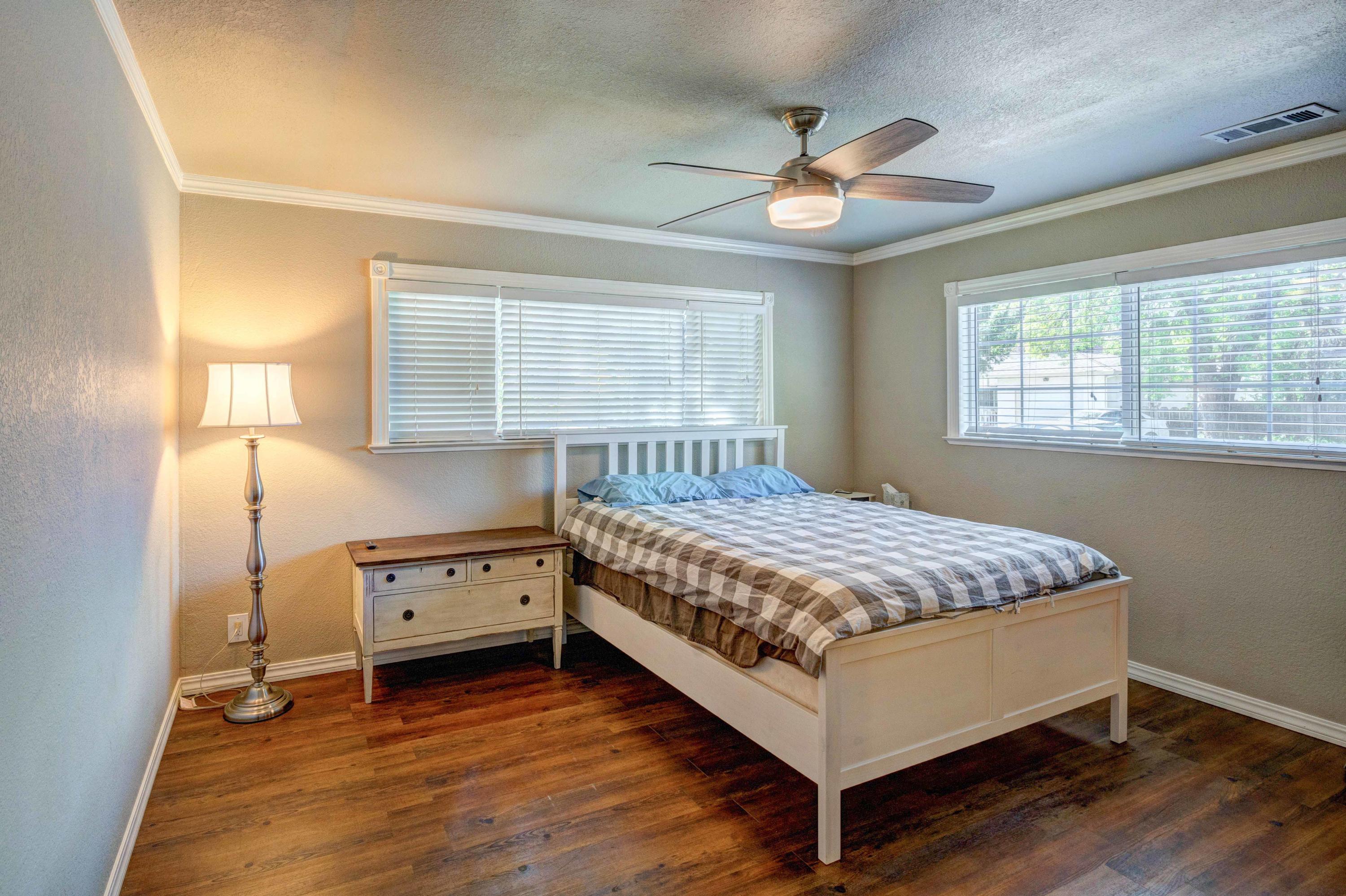 3491 Bardick Road Anderson, CA 96007 - Photo 8 of 19 Master Bdrm