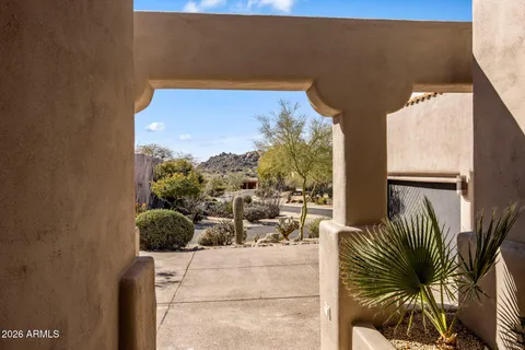 $1,825,000 | 10874 East Dale Lane, Scottsdale, AZ 85262