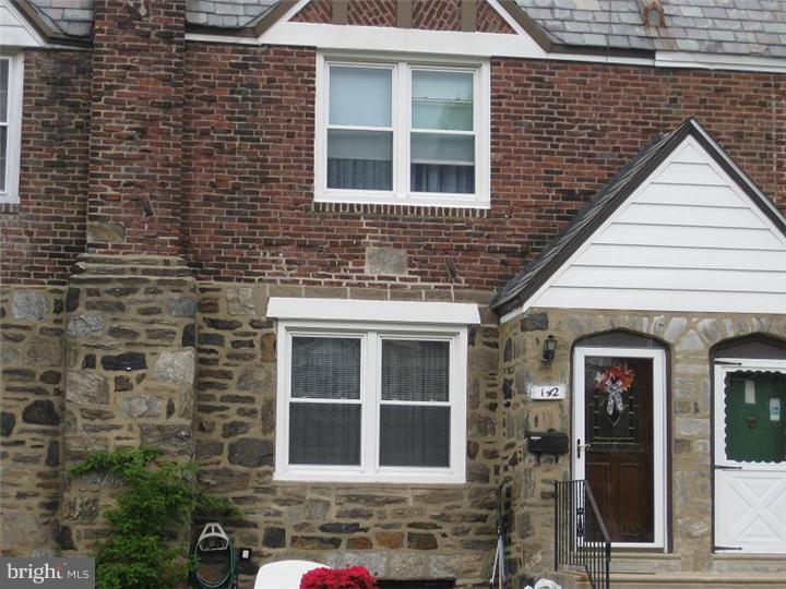 142 Green Valley Road Upper Darby, PA 19082 - Photo 2 of 16 Patio