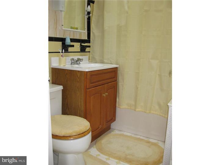 142 Green Valley Road Upper Darby, PA 19082 - Photo 12 of 16 Bathroom