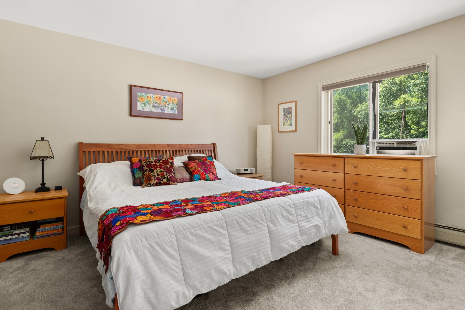 208 Locust Hill Road Shelburne, VT 05482 - Photo 12 of 22 Gallery Image 12