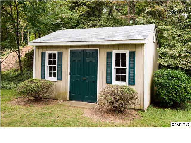 2713 Huntington Road Charlottesville, VA 22901 - Photo 13 of 17 a house view with a garden space